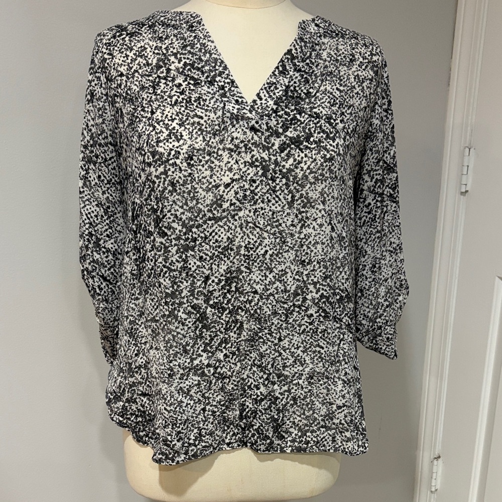 Chaus Black and White Patterned Blouse